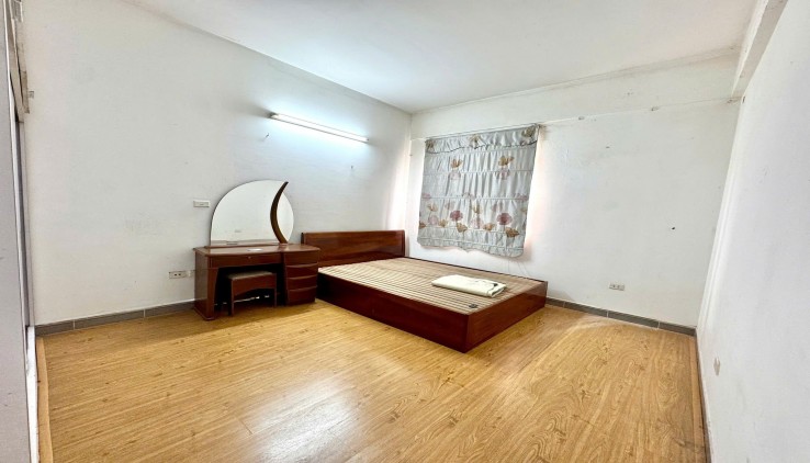 Bán căn hộ chung cư Phố Minh Khai, 99m2, 3 ngủ, 2 vệ sinh, 5.5 Tỷ